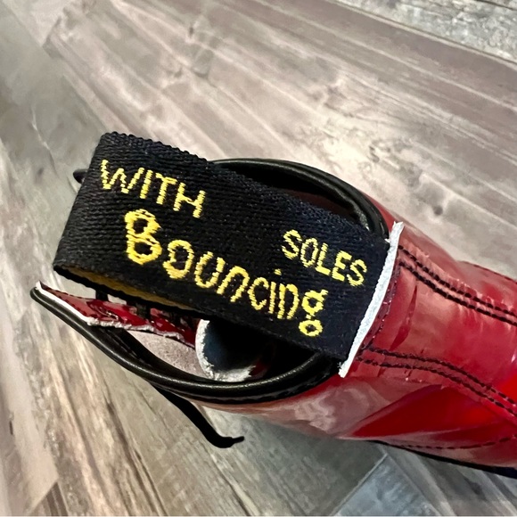 Vtg Doc Martens 1460 Made in England Air Wair Red Patent Leather Boots US Size 8 - Picture 12 of 16